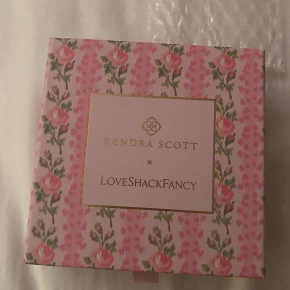 LoveShackFancy X Kendra Scott Bracelet - Picture 4 of 4